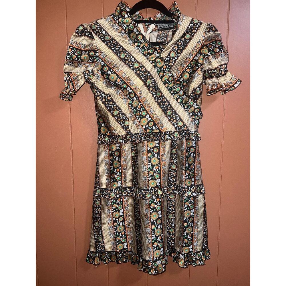 Vintage 1960s girls Floral Western style Dress